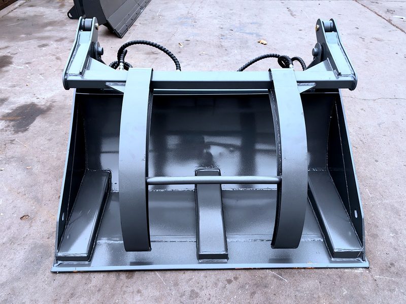Bucket Clamp attachment for backhoe loader