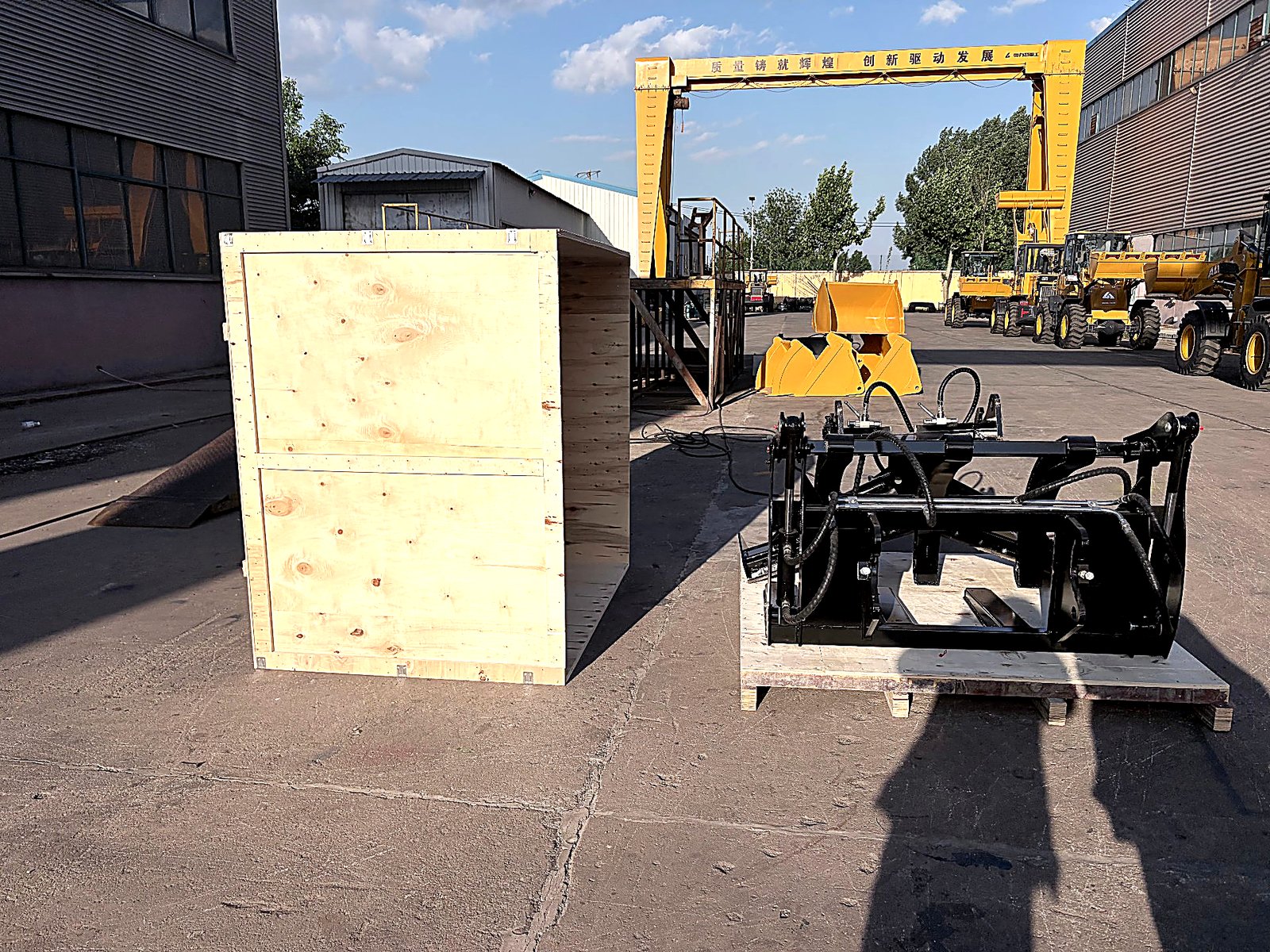 Container loading for machinery export